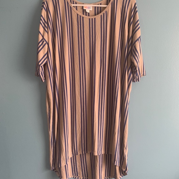 LuLaRoe Tops - LulaRoe - Irma